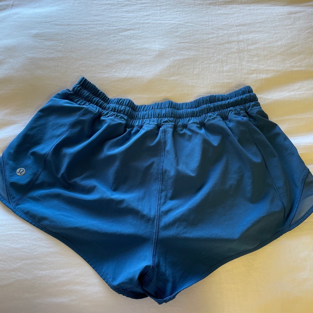 LULULEMON HOTTY HOT SHORT 2.5
